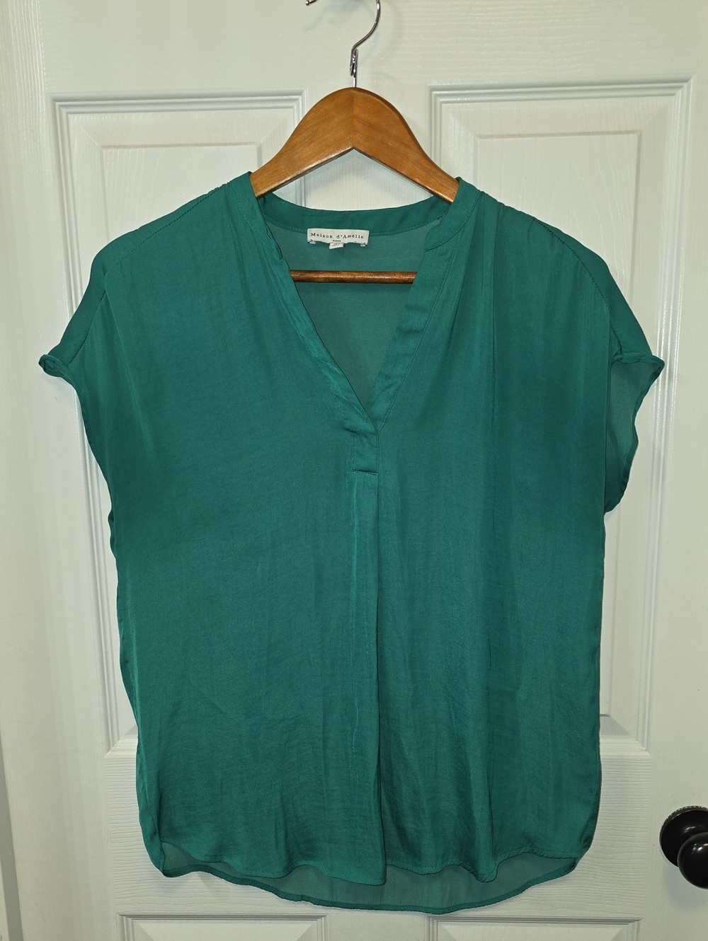 Maison d' Amelie Green Short-Sleeve V-Neck Blouse